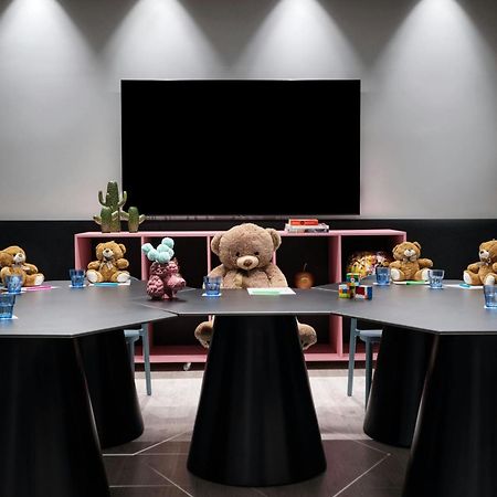 Moxy Athens City Eksteriør bilde