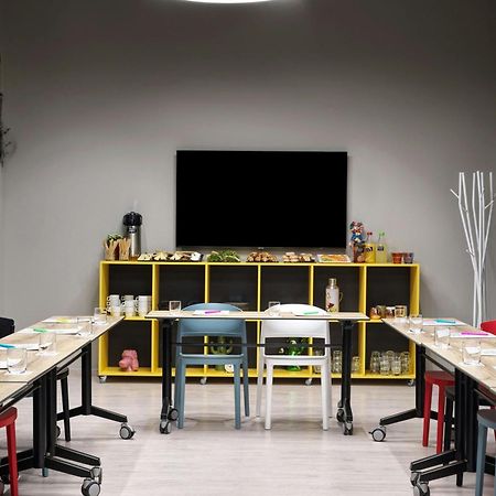 Moxy Athens City Eksteriør bilde