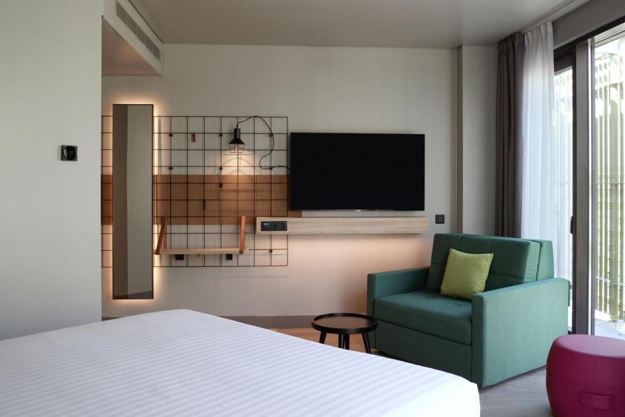 Moxy Athens City Eksteriør bilde