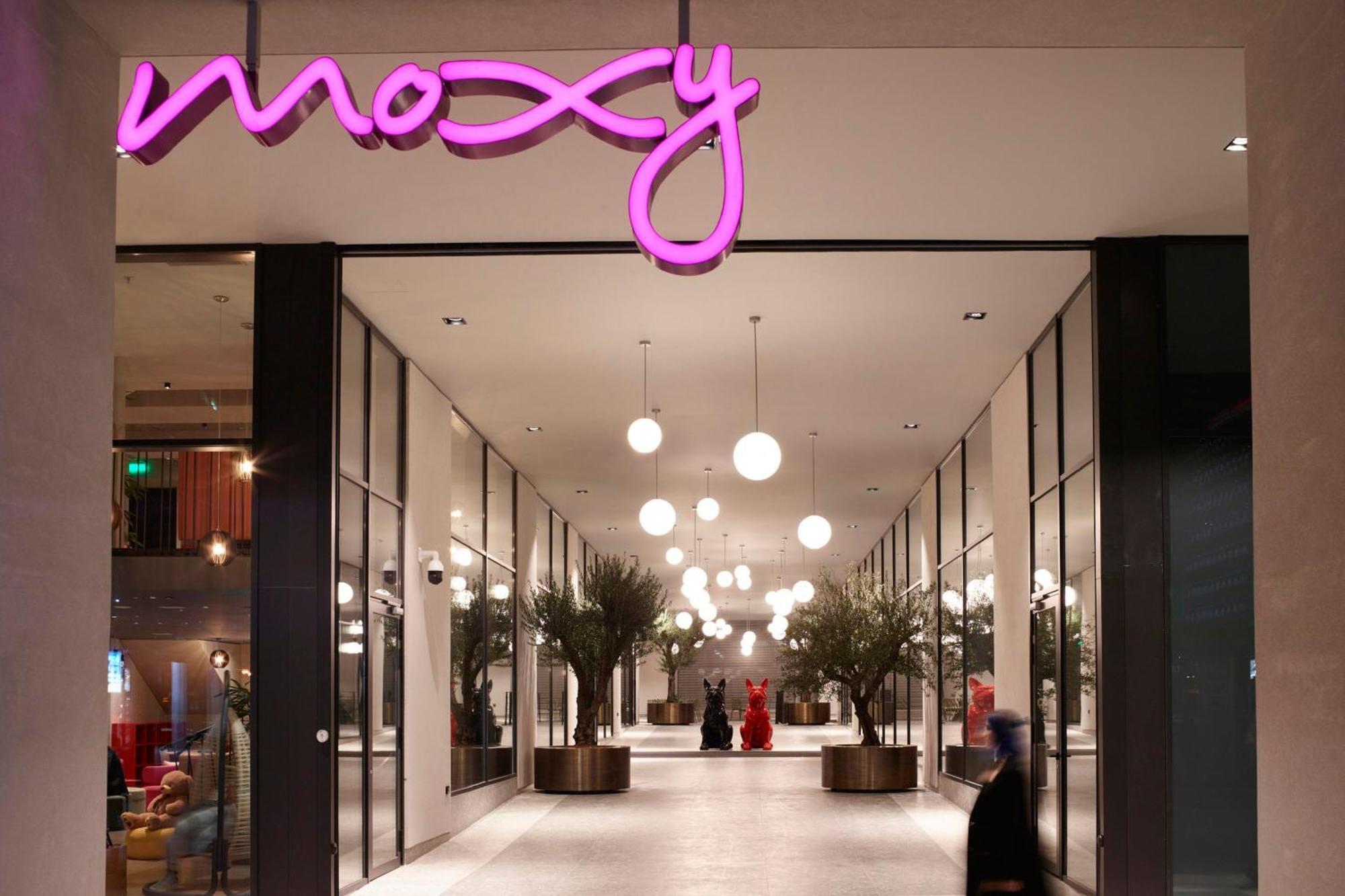 Moxy Athens City Eksteriør bilde