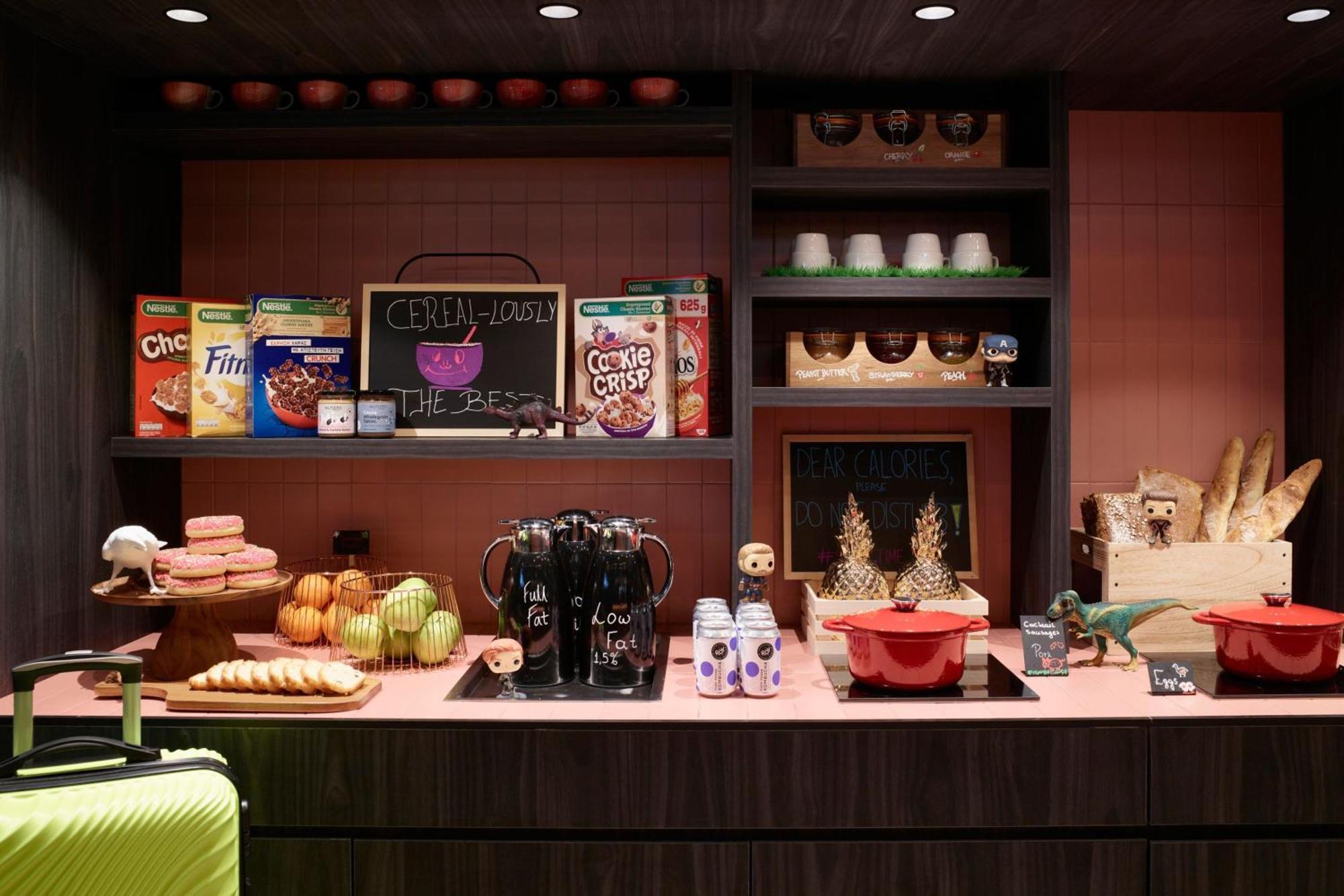 Moxy Athens City Eksteriør bilde