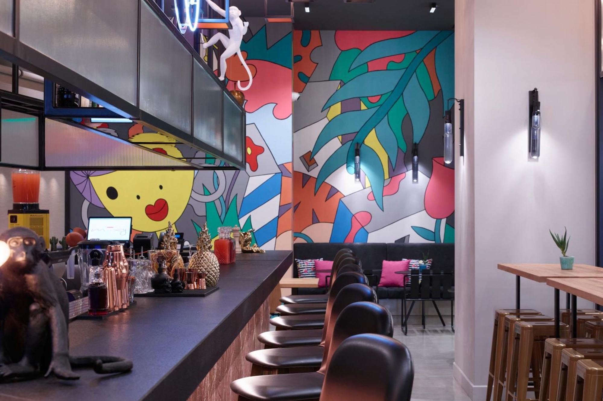 Moxy Athens City Eksteriør bilde